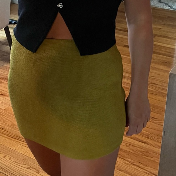 NWT ZARA cardigan 2025 collection  GOLDEN BUTTONS SIZE L and XL 
🚨PRICE FIRM - Picture 11 of 14